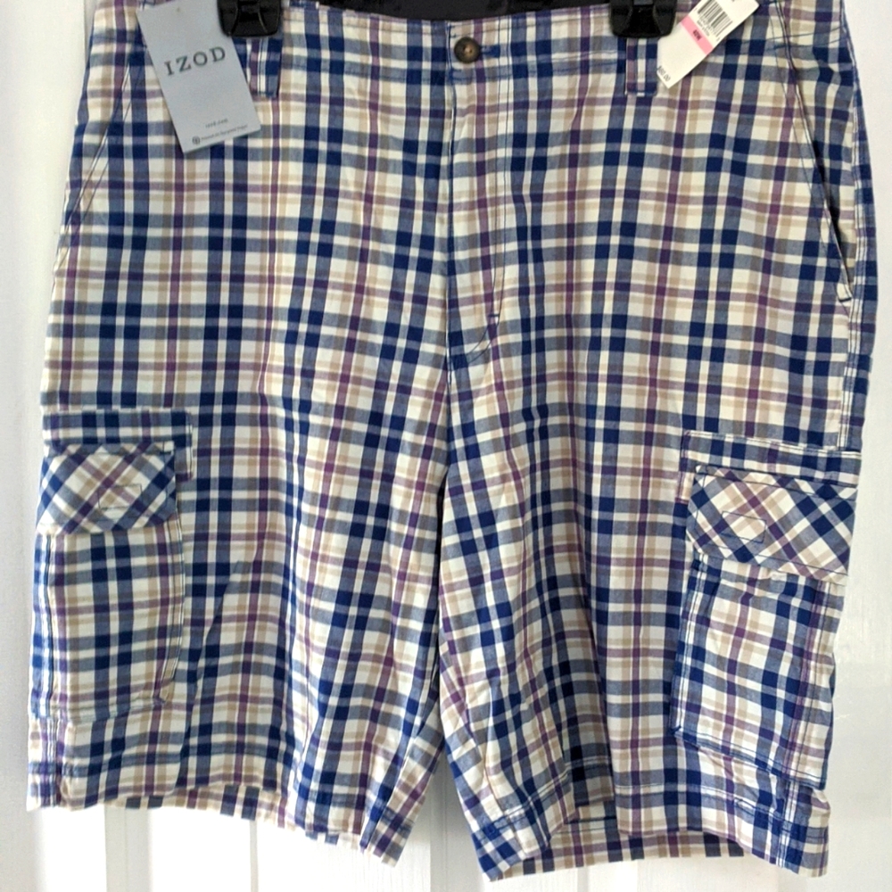 Men's Izod plaid cargo shorts